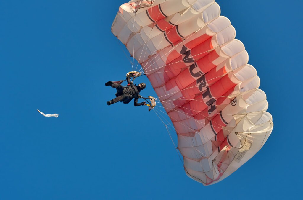 marizone.lt Marijampolės aeroklubas. Skydiving, &scaron;uoliai para&scaron;iutu 2020 metai
