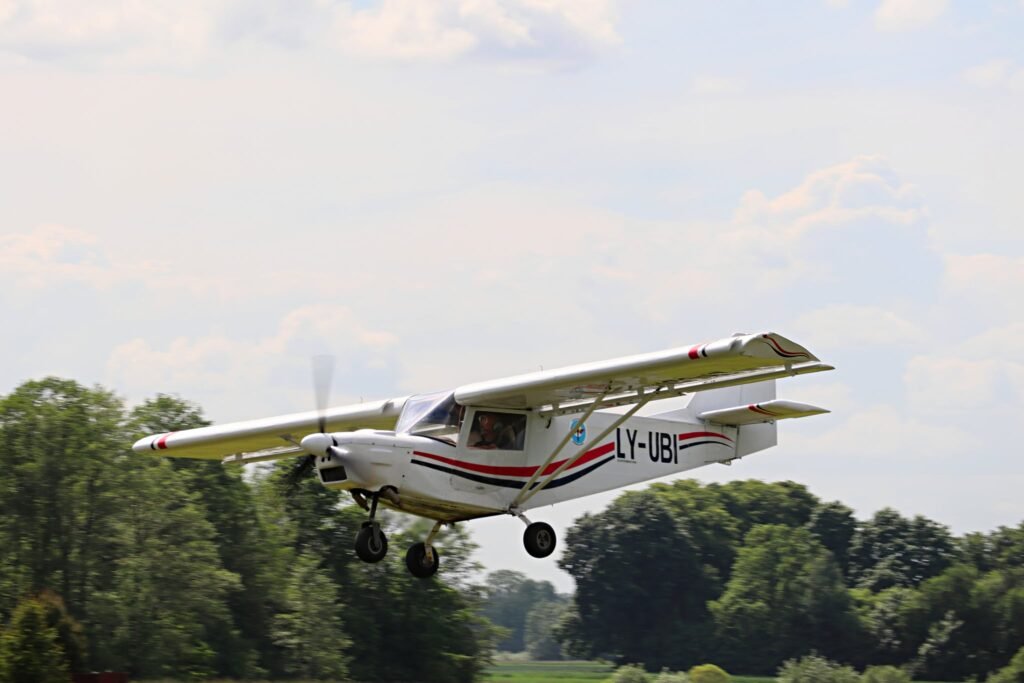 marizone.lt Marijampolės aeroklubas. Skydiving, &scaron;uoliai para&scaron;iutu 2021 metai