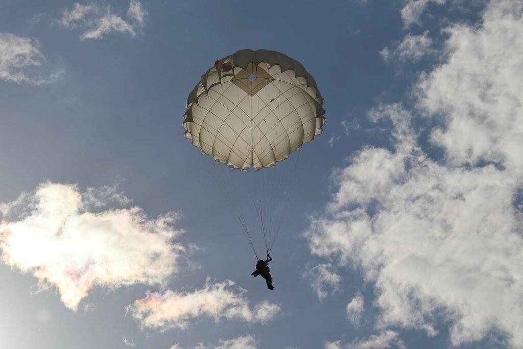 marizone.lt Marijampolės aeroklubas. Skydiving, &scaron;uoliai para&scaron;iutu 2021 metai