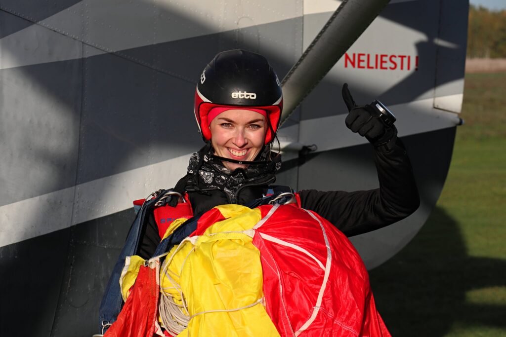 marizone.lt Marijampolės aeroklubas. Skydiving, &scaron;uoliai para&scaron;iutu 2021 metai