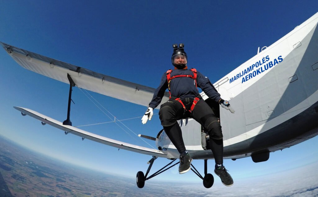 marizone.lt Marijampolės aeroklubas. Skydiving, &scaron;uoliai para&scaron;iutu 2020 metai