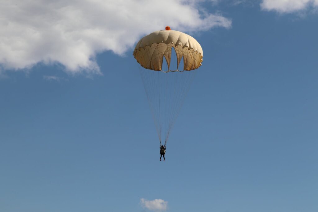 marizone.lt Marijampolės aeroklubas. Skydiving, &scaron;uoliai para&scaron;iutu 2020 metai
